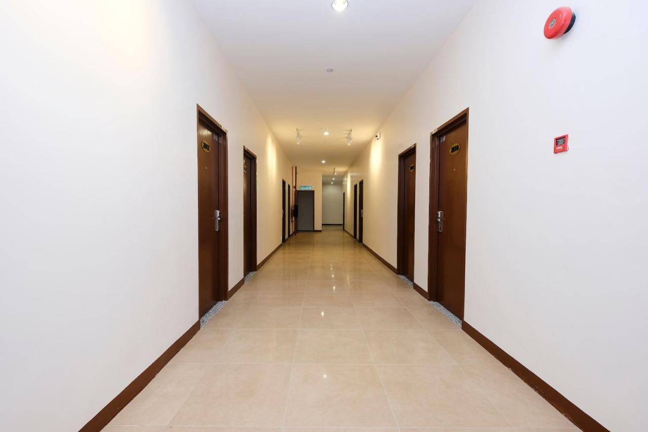 Super Oyo 43935 Mancalin Hotel Куантан Екстер'єр фото
