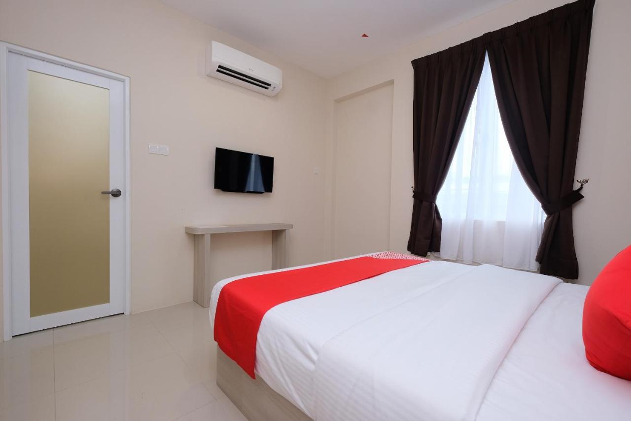 Super Oyo 43935 Mancalin Hotel Куантан Екстер'єр фото