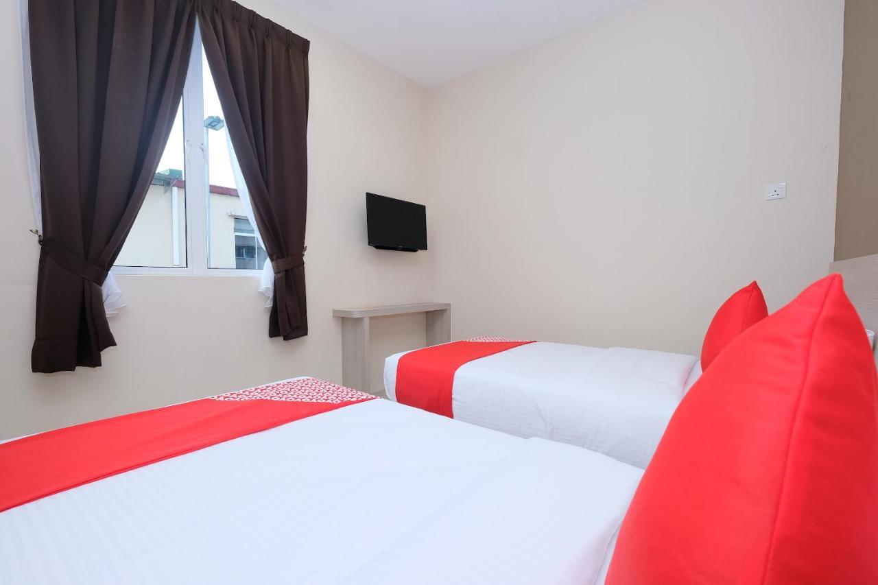 Super Oyo 43935 Mancalin Hotel Куантан Екстер'єр фото