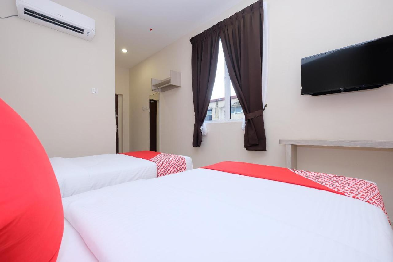 Super Oyo 43935 Mancalin Hotel Куантан Екстер'єр фото
