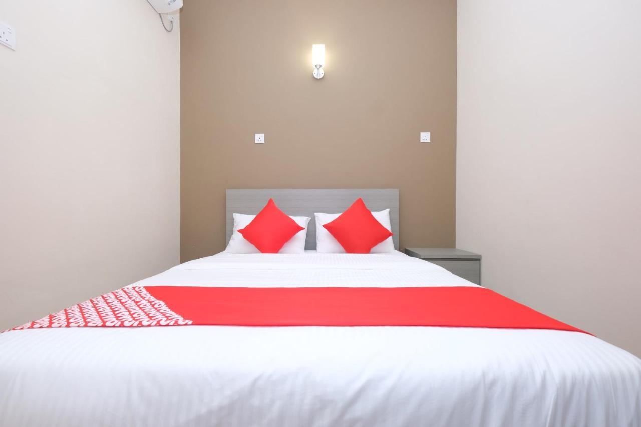 Super Oyo 43935 Mancalin Hotel Куантан Екстер'єр фото