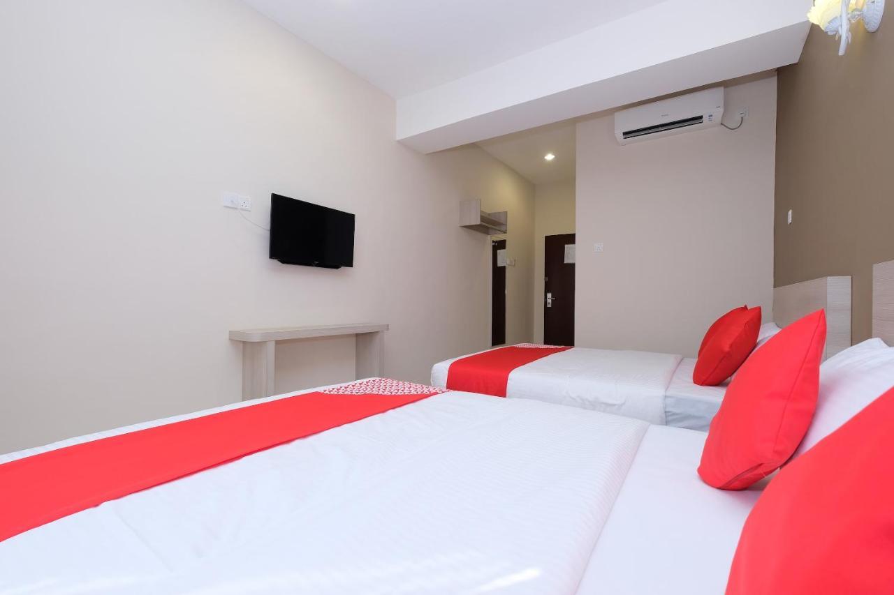 Super Oyo 43935 Mancalin Hotel Куантан Екстер'єр фото
