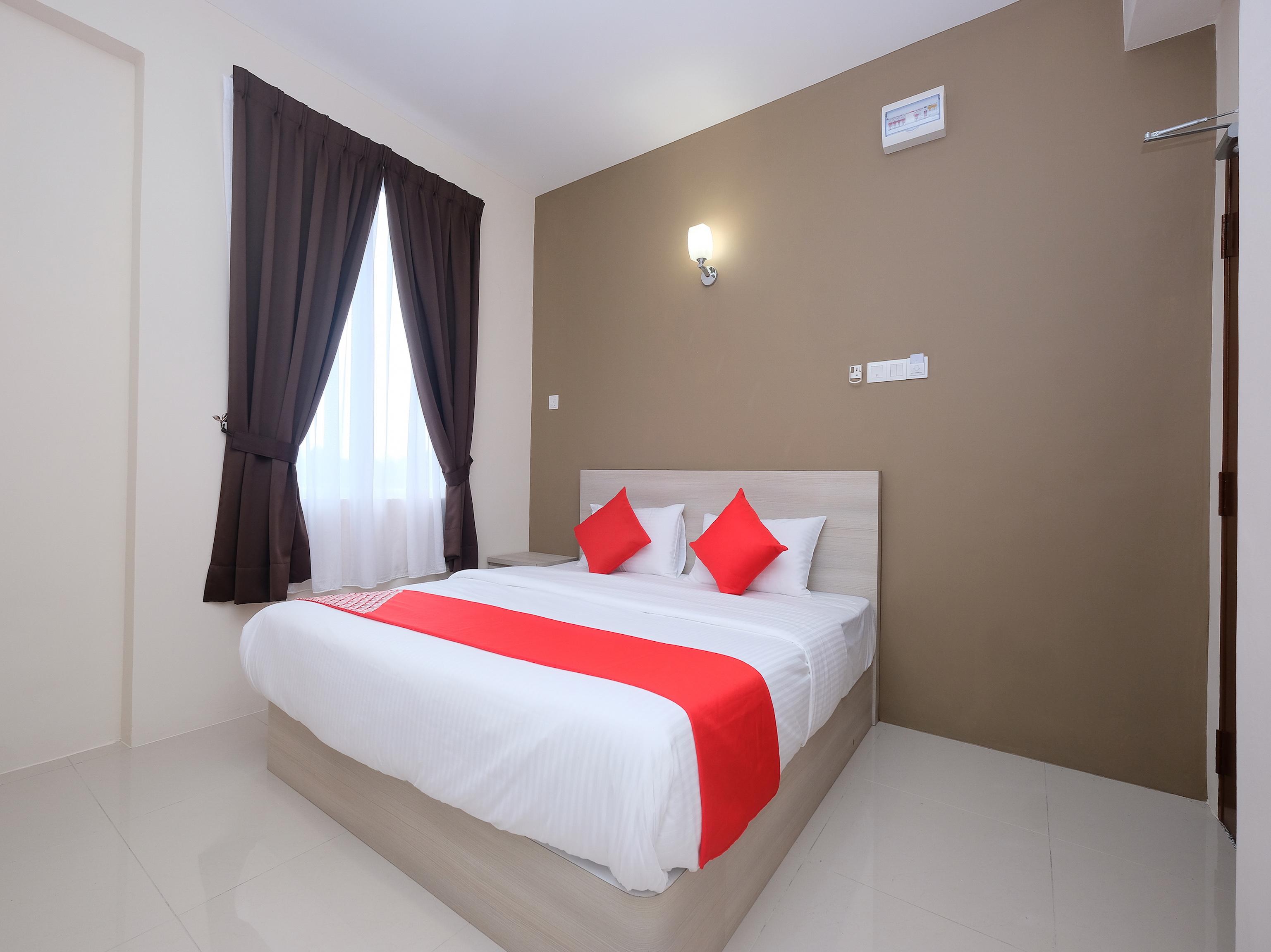 Super Oyo 43935 Mancalin Hotel Куантан Екстер'єр фото